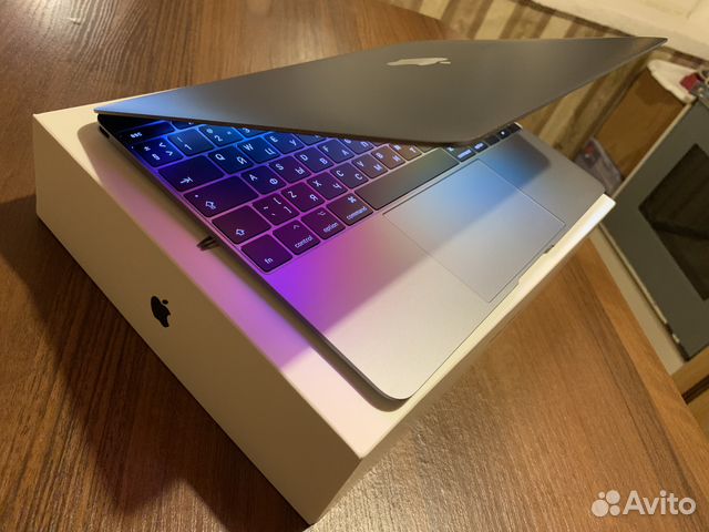 MacBook (Retina,12-inch,2017) m3/8/256 Space Gray купить в Москве 