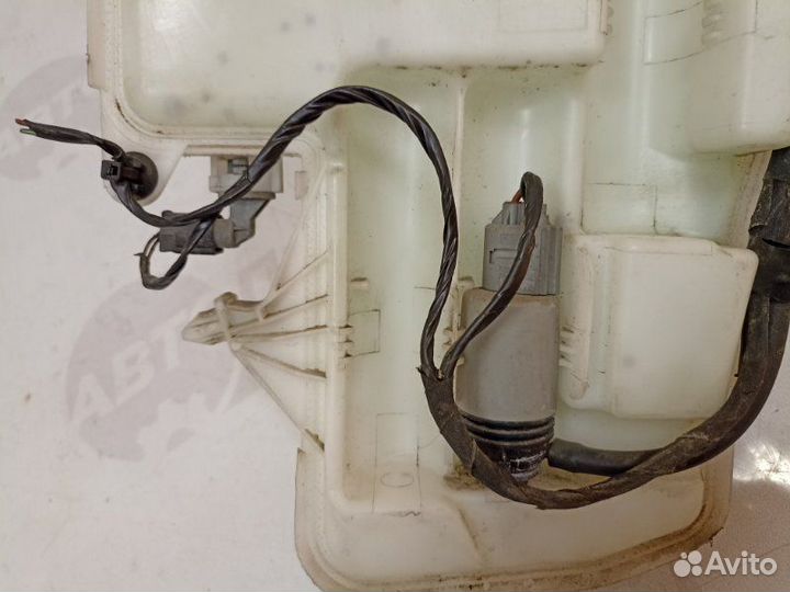 Бачок стеклоомывателя Bmw 3-Series E90