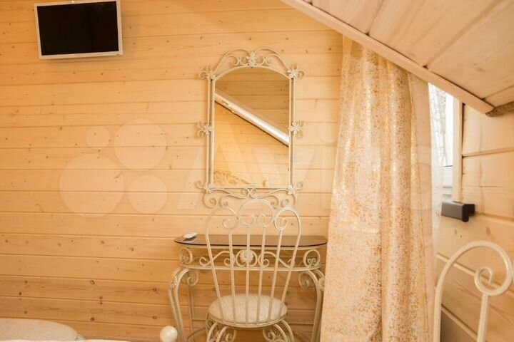 3-к. квартира, 100 м², 2/2 эт.