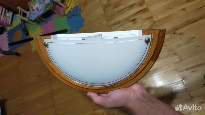 Светильник настенный