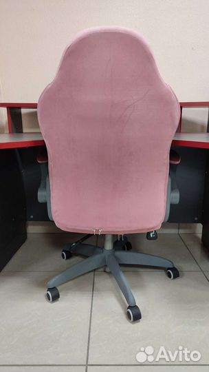 Компьютерное игровое геймерское кресло