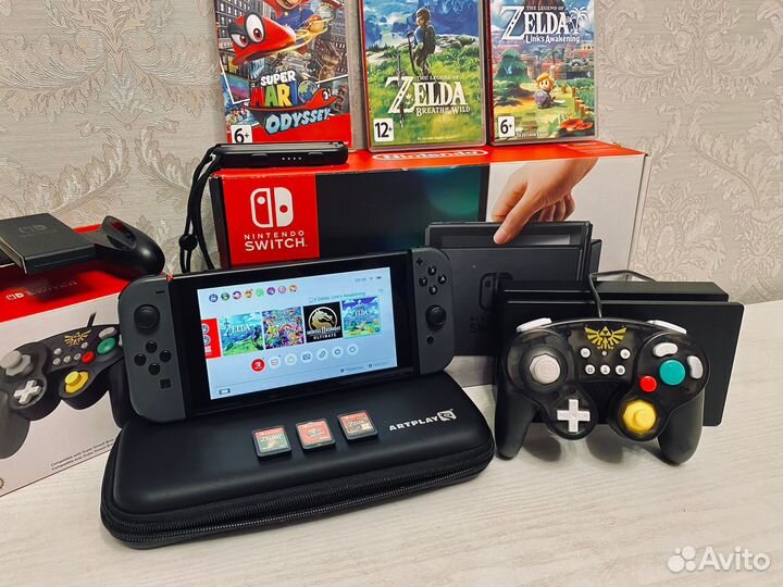 Nintendo Switch + геймпад Zelda + 3 игры + чехол