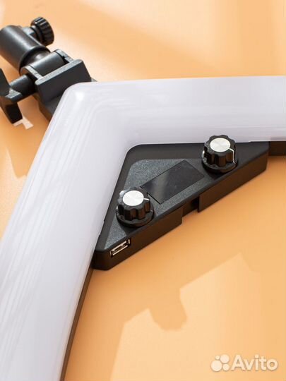 Кольцевая лампа сердце