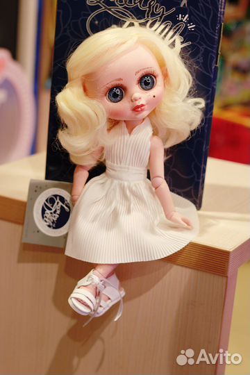 Кукла Berjuan the Biggers Монро