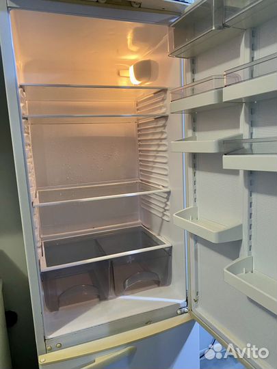Холодильник атлант двухкамерный