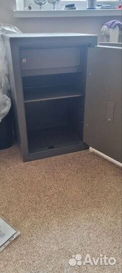 Сейф для денег и документов