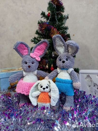 Игрушки зайки и другие зверушки