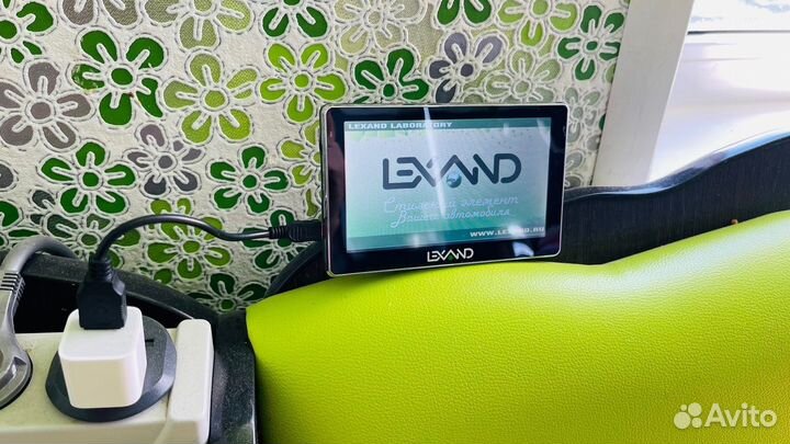 Навигатор Lexand ST-5350