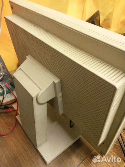 Mitsubishi NX76LCD 17 дюймов DVI-D и D-Sub