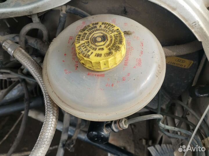 Главный тормозной цилиндр гтц Audi 100 C4 2.8