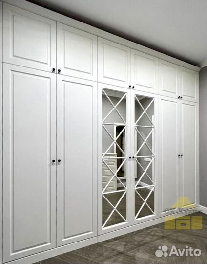 Шкаф с зеркалом