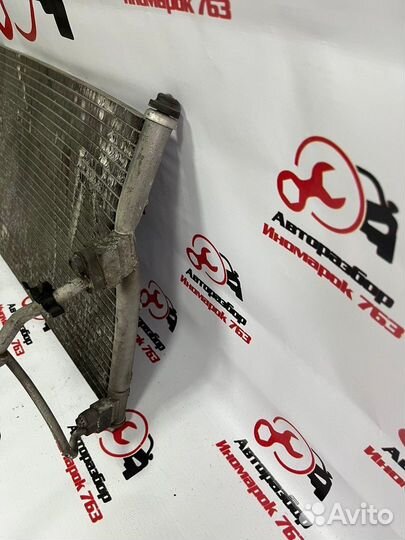 Радиатор кондиционера на Nissan Primera p12