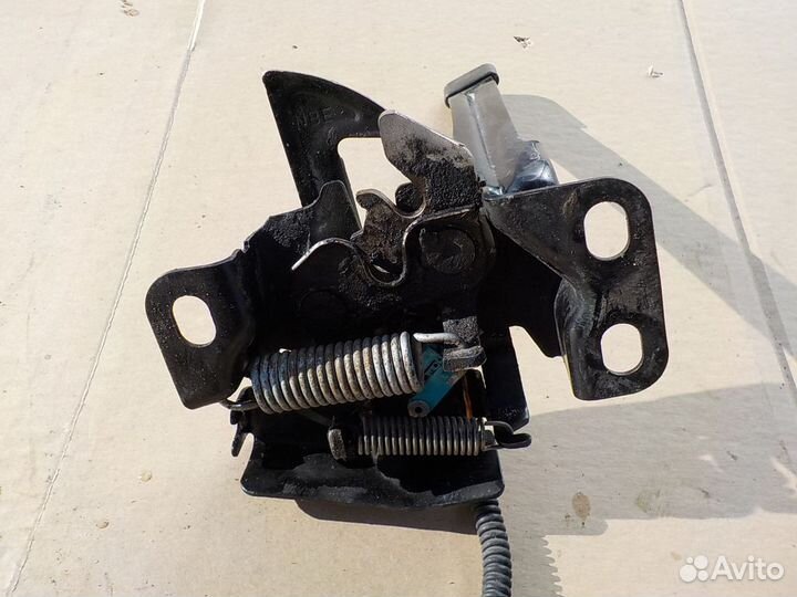 Замок капота Honda Civic 4D 2006-2012