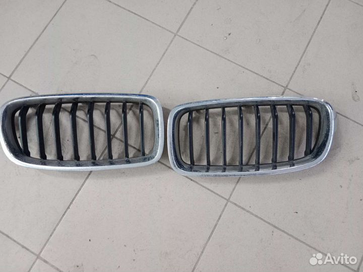 Решетки радиатора ноздри BMW