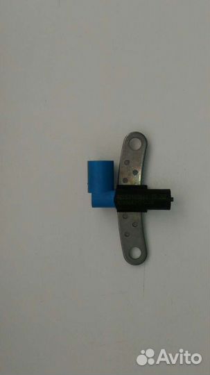 Датчик положения коленчатого вала на Логан1