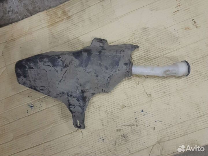 Бачок стеклоочистителя Opel Astra j