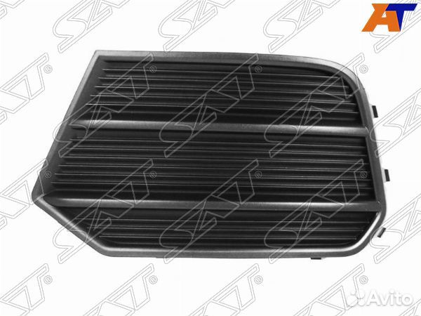 Решетка в бампер audi Q3 11