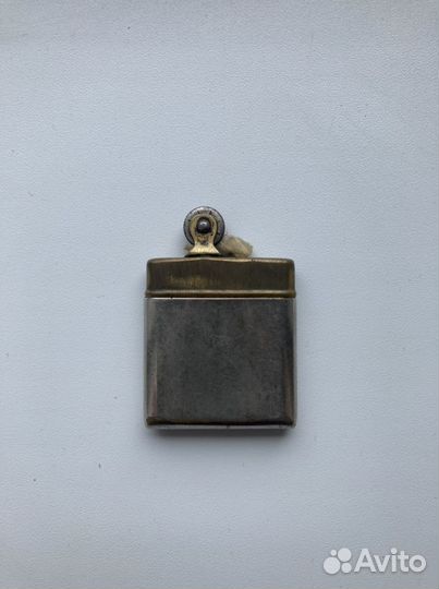 Зажигалка бензиновая