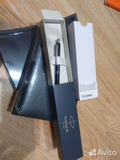 Шариковая ручка parker