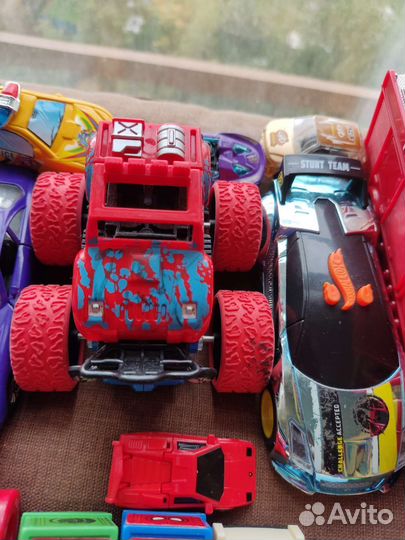 Машинки много за всё 1500