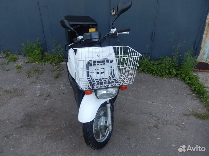 Скутер Yamaha Gear со всеми опциями без РФ