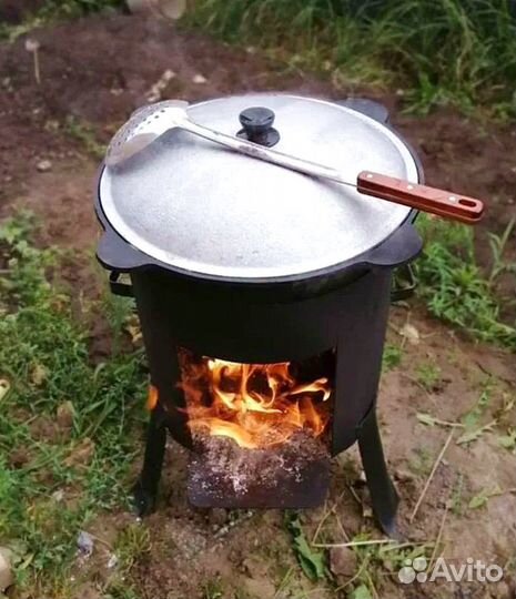 Казан чугунный с печкой