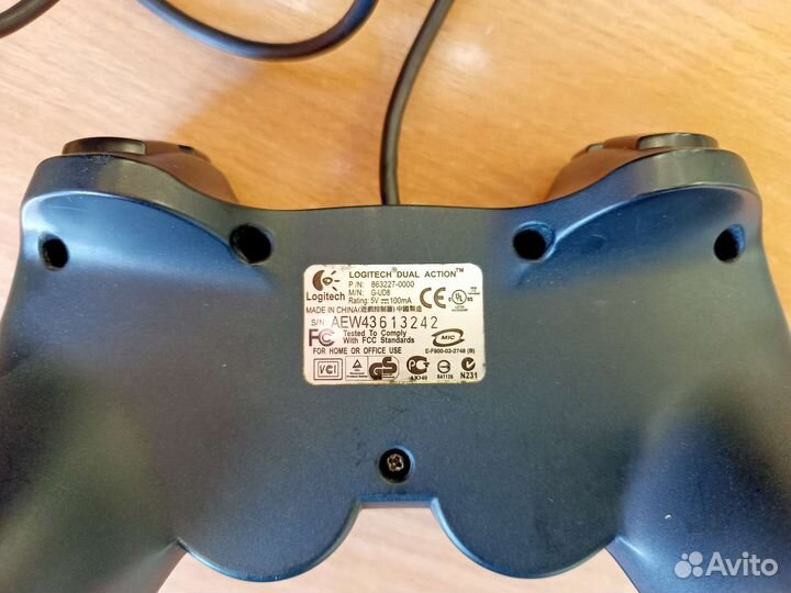 Геймпад logitech Dual Action