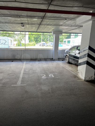 Машиноместо, 14 м²