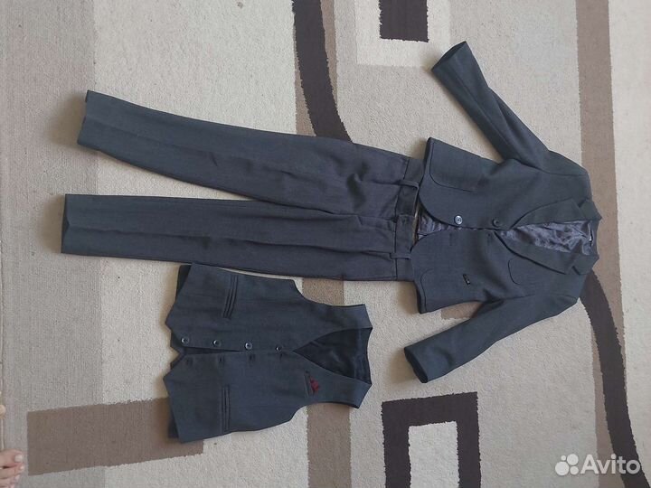 Школьная форма серая, костюм тройка