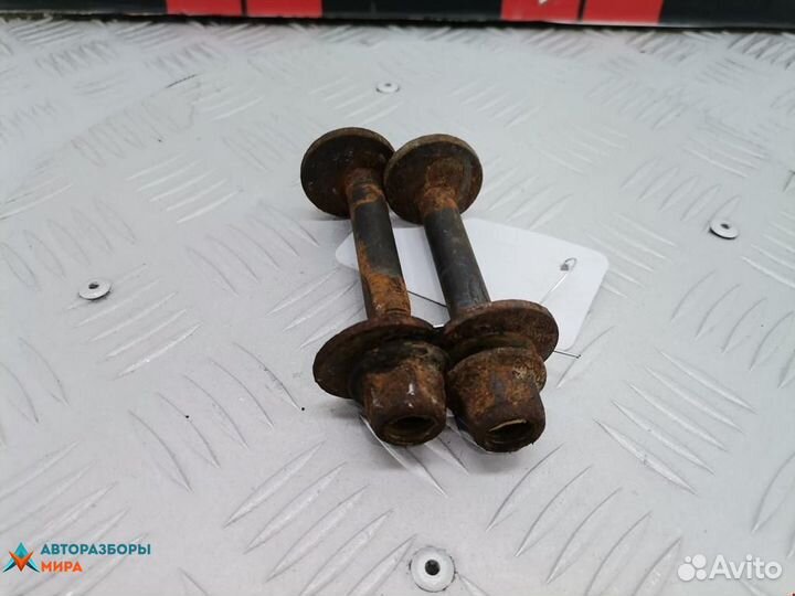 Болт Ford Focus рест. 2003 1456980