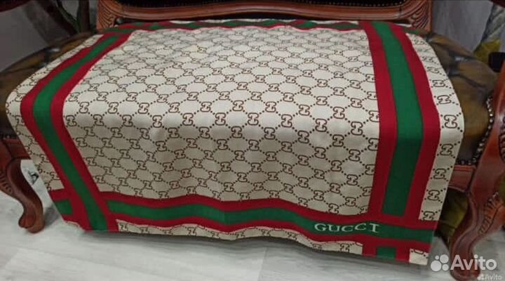 Теплый шерстяной платок gucci 100см италия