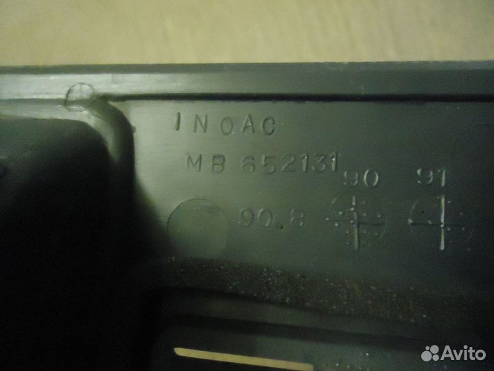 Накладка под рулевую колонку Mitsubishi Pajero 2