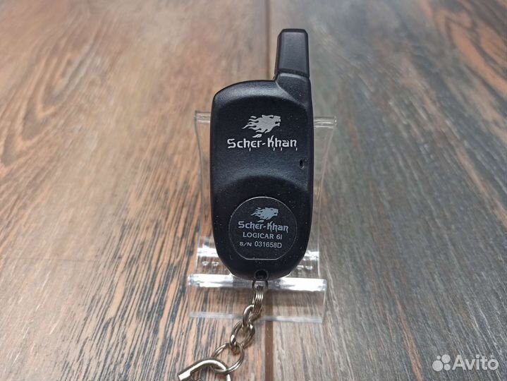 Брелок сигнализации Scher Khan Logicar 6I