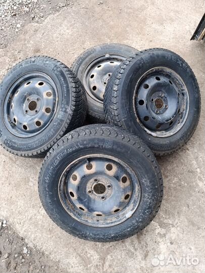 Nexen Winguard Ice Plus 185/70 R14 92T