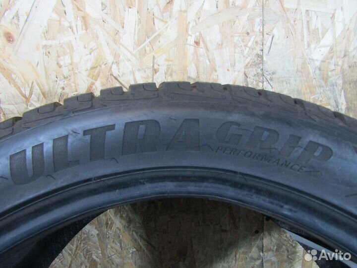 Goodyear UltraGrip Performance 255/45 R20