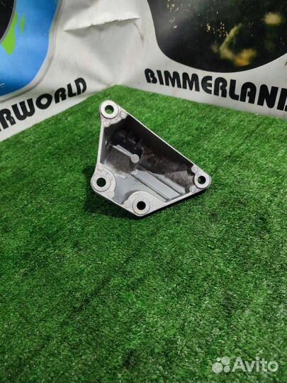 Кронштейн двигателя правый BMW 7 F01/F02 F02 2009