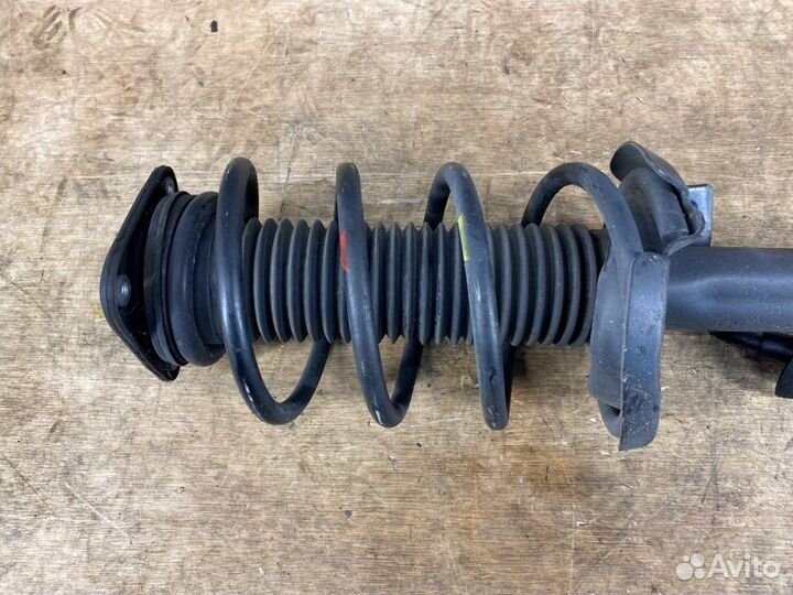 Передняя Левая Стойка Mazda 3 BL Хэтчбек Седан