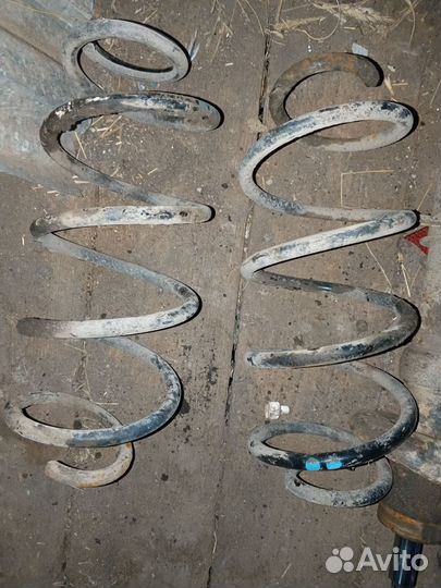 Пружины передние priora