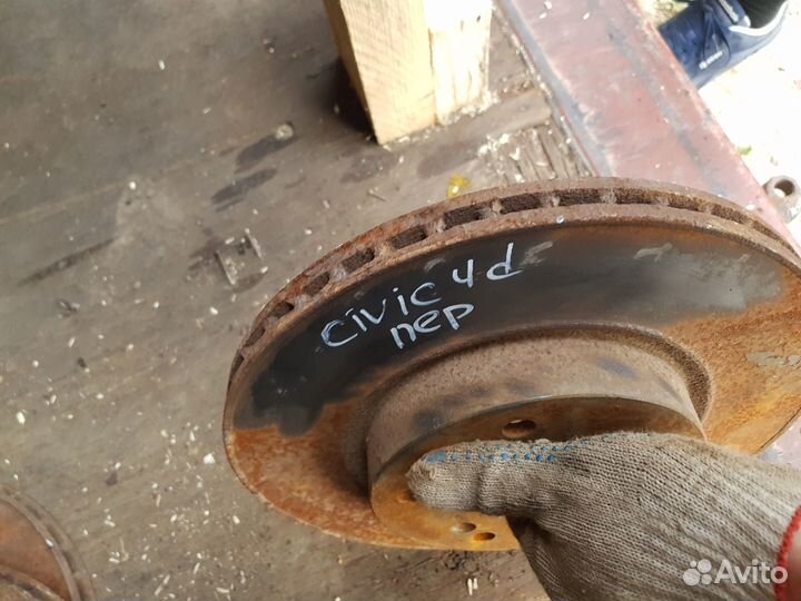Диск тормозной передний Honda Civic 4d