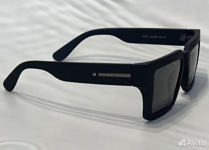 Солнцезащитные очки квадратные Hugo Boss полароид