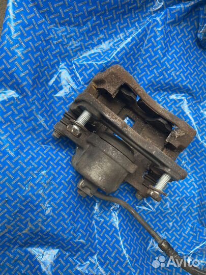 Суппорт тормозной перед левый chrysler pt cruiser