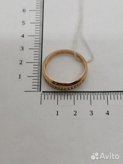 Кольцо с синтетическим камнем Золото