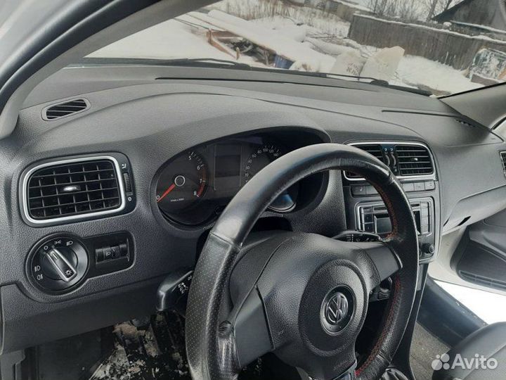 Торпедо Volkswagen Polo седан 1.6 CFN 2012