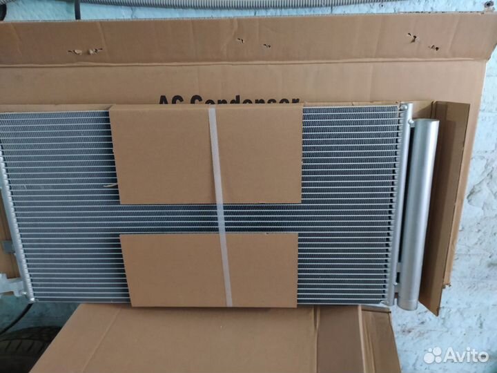 Радиатор кондиционера Reno Fluence Датчик вверх