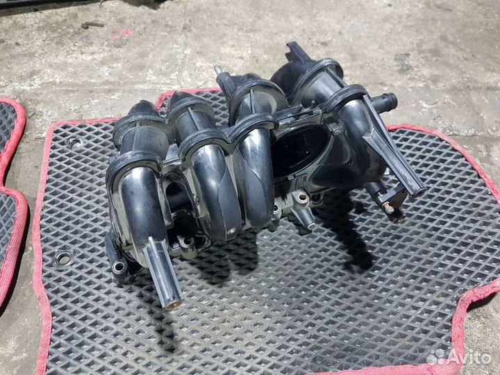 Впускной коллектор renault sandero 1.6