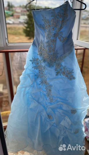 Вечернее платье