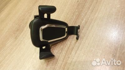 Держатель для телефона в машину