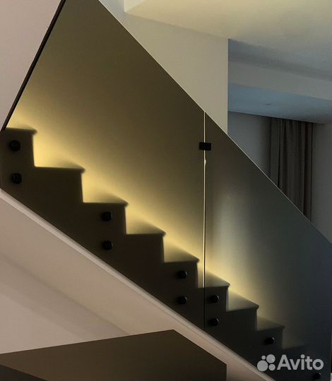 Перила для лестницы / Стеклянные ограждения