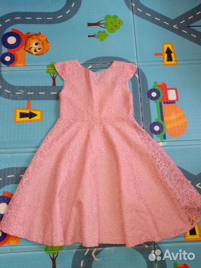 Платье нарядное для девочки 128, 134