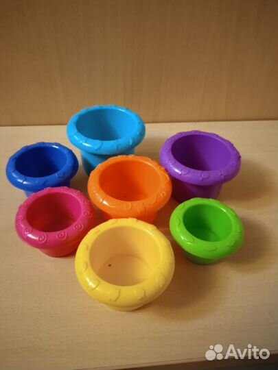 Пирамидка стаканчики